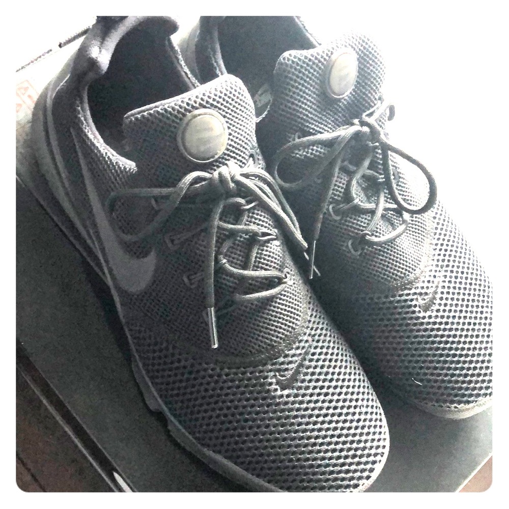 Excellent condition Nike prestos barely worn!